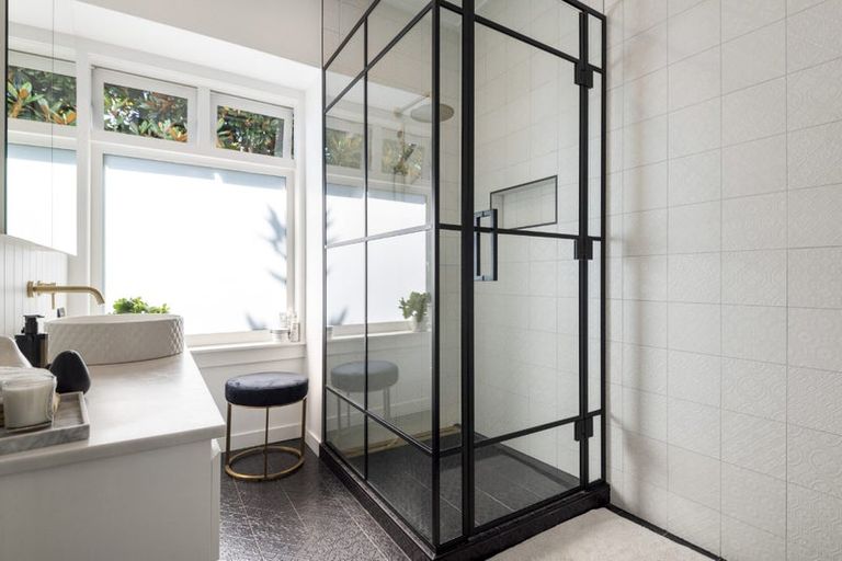 Photo of property in 1/5 Nelson Avenue, Northcote Point, Auckland, 0627