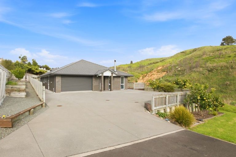 Photo of property in 11 Bob Carter Place, Welcome Bay, Tauranga, 3175