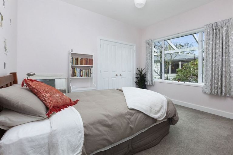Photo of property in 27 Norwood Street, Beckenham, Christchurch, 8023