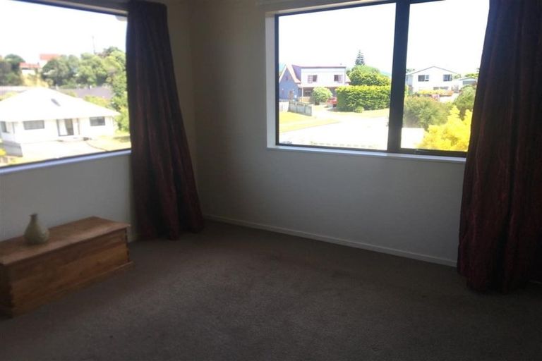Photo of property in 21 Campion Road, Waikanae Beach, Waikanae, 5036