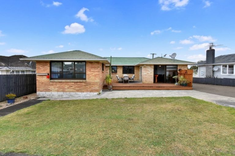 Photo of property in 3 Bowen Street, Manurewa East, Auckland, 2102