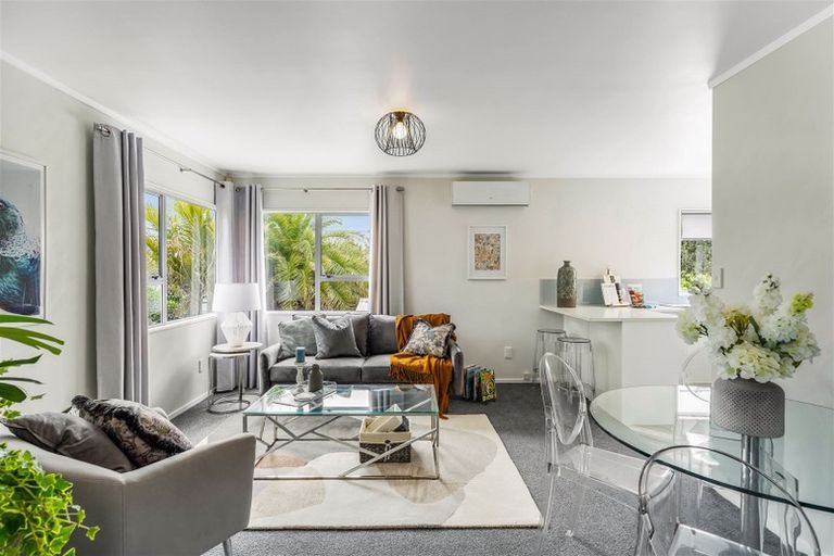 Photo of property in 2/23 Tawa Road, Te Atatu Peninsula, Auckland, 0610