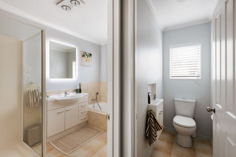 Photo of property in 587 Grenada Street, Papamoa Beach, Papamoa, 3118