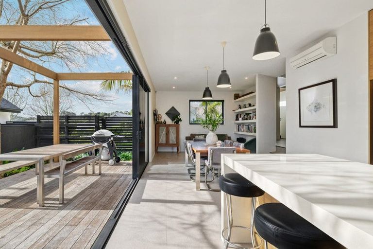 Photo of property in 5 Anselmi Ridge Road, Pukekohe, 2120