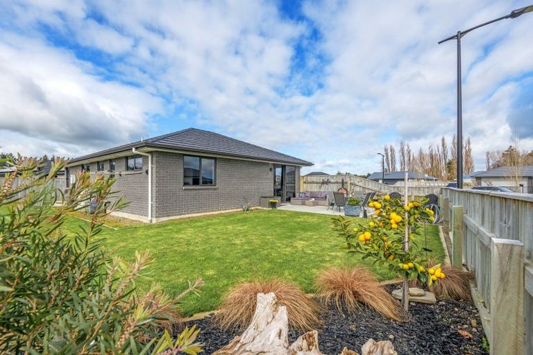 Photo of property in 27 Oldfield Lane, Marton, 4710