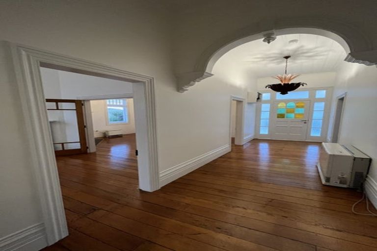 Photo of property in 77 Hine Street, New Plymouth, 4310