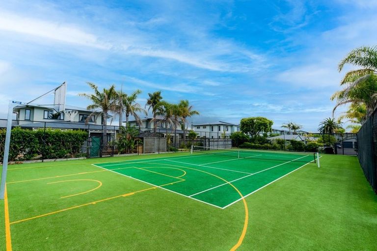 Photo of property in 116/2 Armoy Drive, East Tamaki, Auckland, 2016