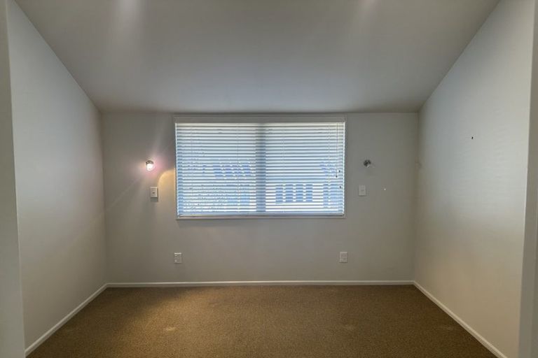 Photo of property in 12 Major Durie Place, Waikanae Beach, Waikanae, 5036