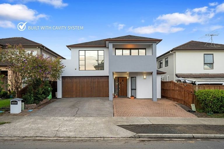 Photo of property in 3 Bezar Place, Flat Bush, Auckland, 2016