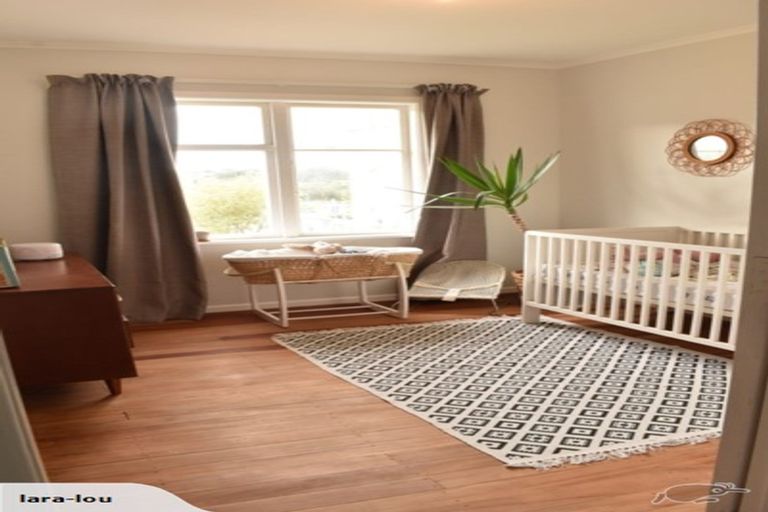 Photo of property in 84 Bell Street, Tawa, Wellington, 5028