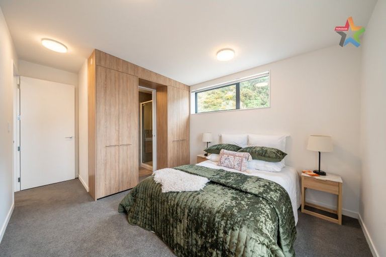 Photo of property in 6/69 Tiketike Way, Brooklyn, Wellington, 6021