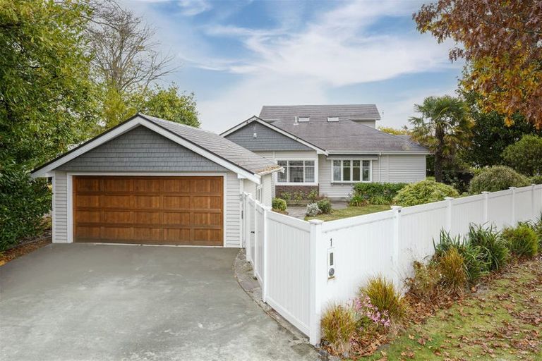 Photo of property in 1 Bradnor Road, Fendalton, Christchurch, 8052