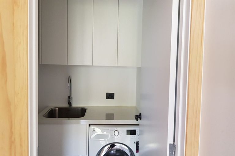 Photo of property in 43 Threepwood Road, Lake Hayes, Queenstown, 9371