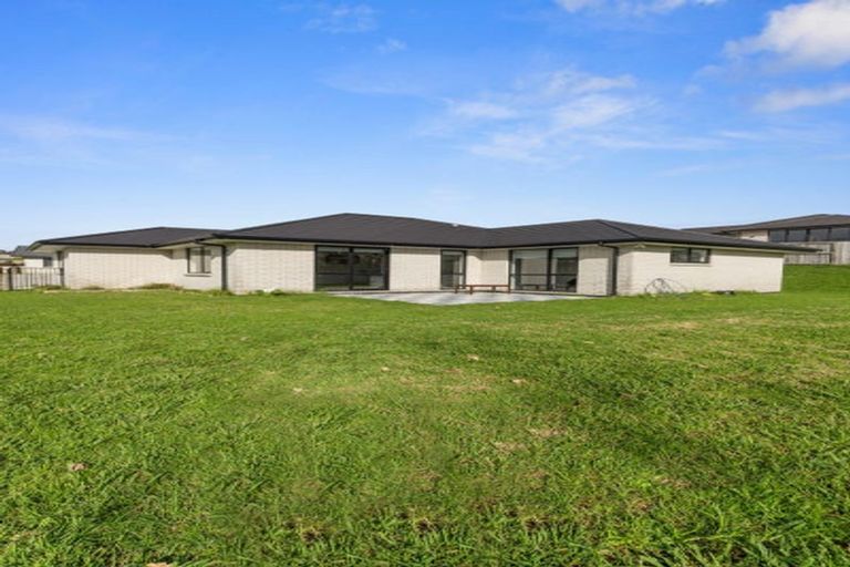 Photo of property in 9 Rylstone Way, Te Kauwhata, 3710