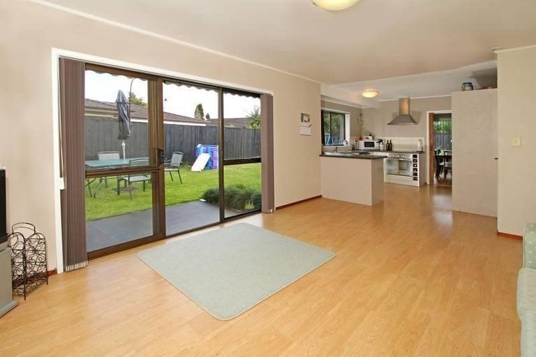 Photo of property in 36 Frank Evans Place, Henderson, Auckland, 0610