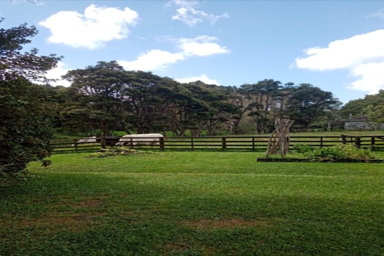 Photo of property in 47 Anzac Road, Waitakere, Auckland, 0816