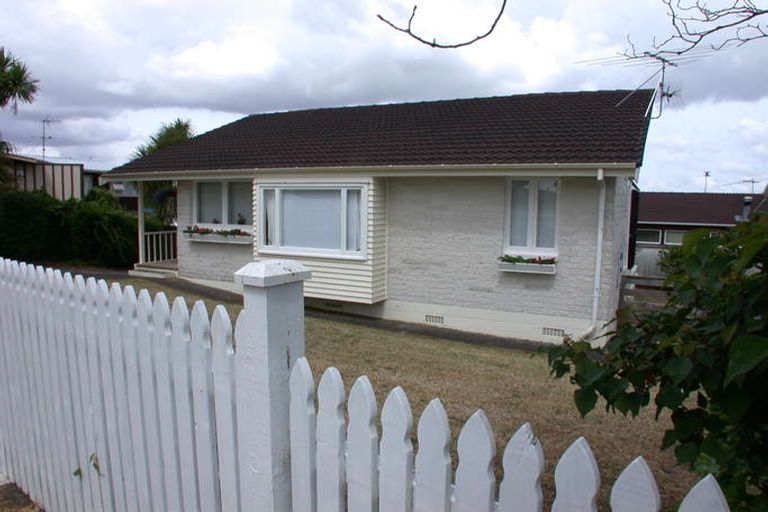 Photo of property in 1/26 Sunnyhill Crescent, Sunnyhills, Auckland, 2010