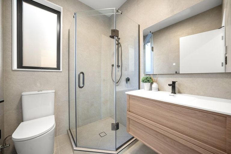 Photo of property in 24 Streamview Way, Long Bay, Auckland, 0630