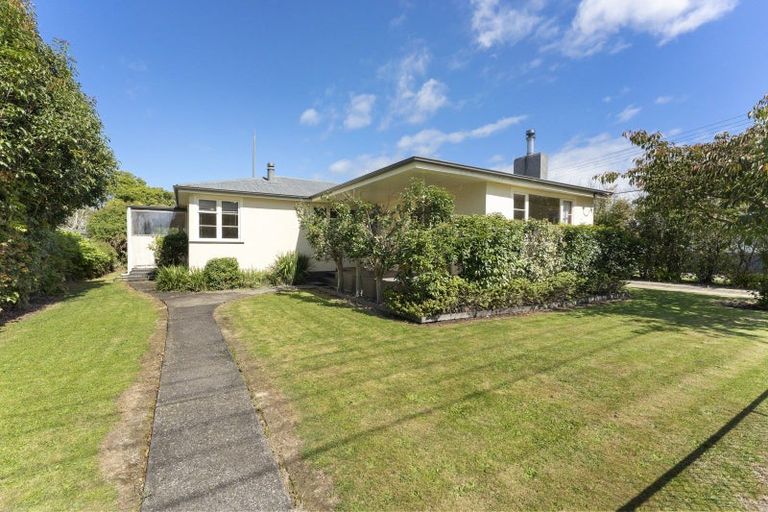 Photo of property in 47 Tararua Street, Pahiatua, 4910