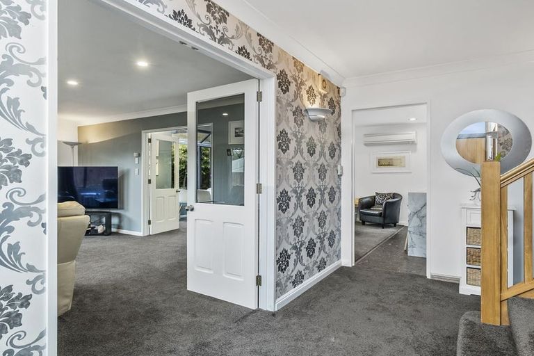 Photo of property in 6 Freeman Close, Abbotsford, Dunedin, 9018