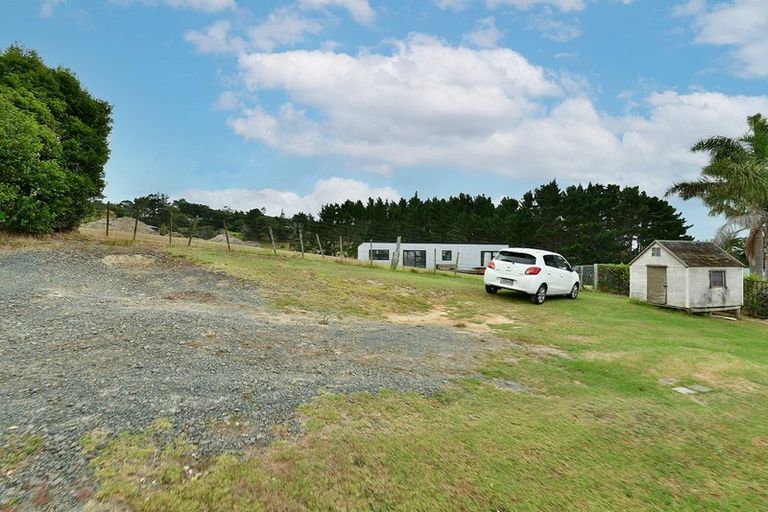 Photo of property in 30 Hand Road, Helensville, 0800