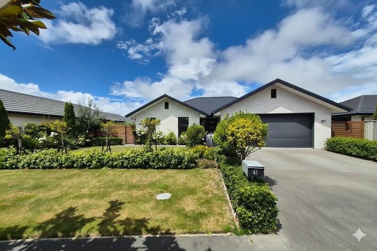 Photo of property in 41 Bronco Drive, Aidanfield, Christchurch, 8025