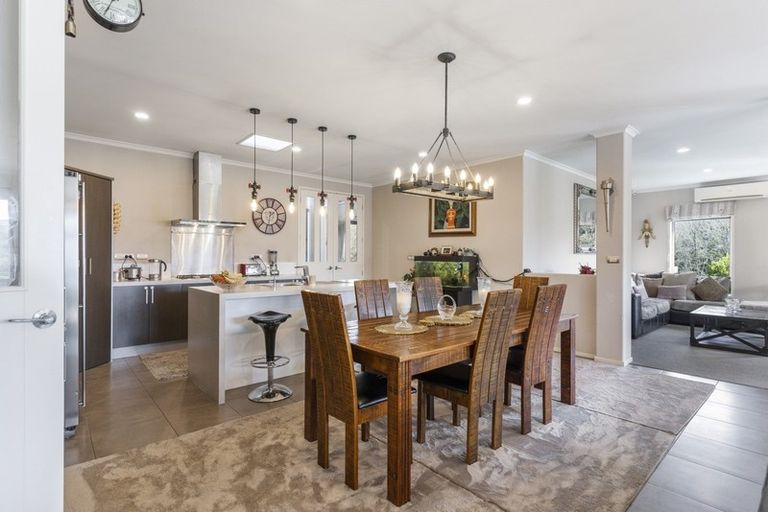 Photo of property in 73 Sovereign Street, Flat Bush, Auckland, 2019