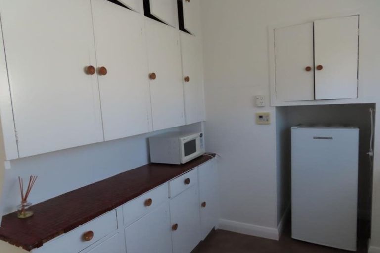 Photo of property in 13 Severn Street, Island Bay, Wellington, 6023