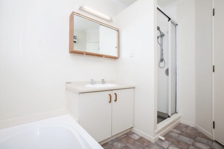 Photo of property in 4 Frank Wilson Terrace, Welbourn, New Plymouth, 4312