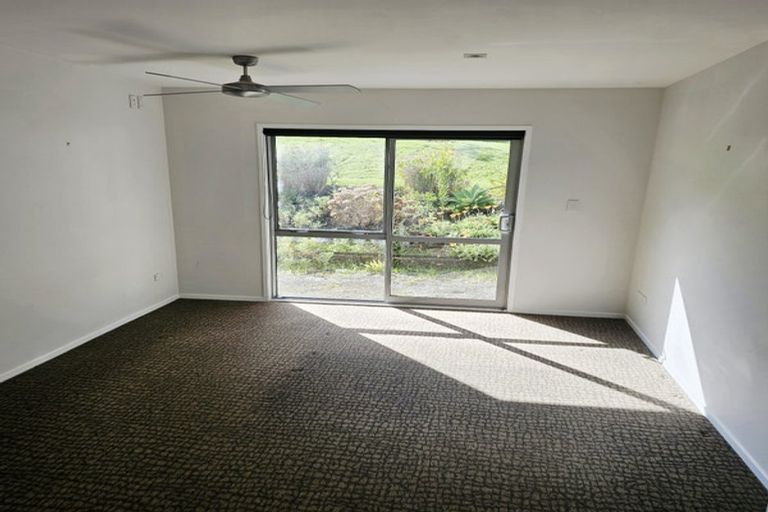 Photo of property in 73a Oraha Road, Kumeu, 0892