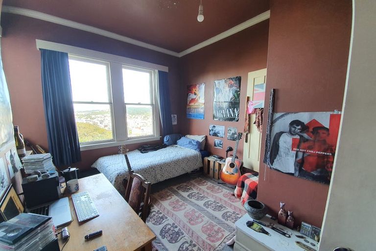 Photo of property in 88 Kelburn Parade, Kelburn, Wellington, 6012