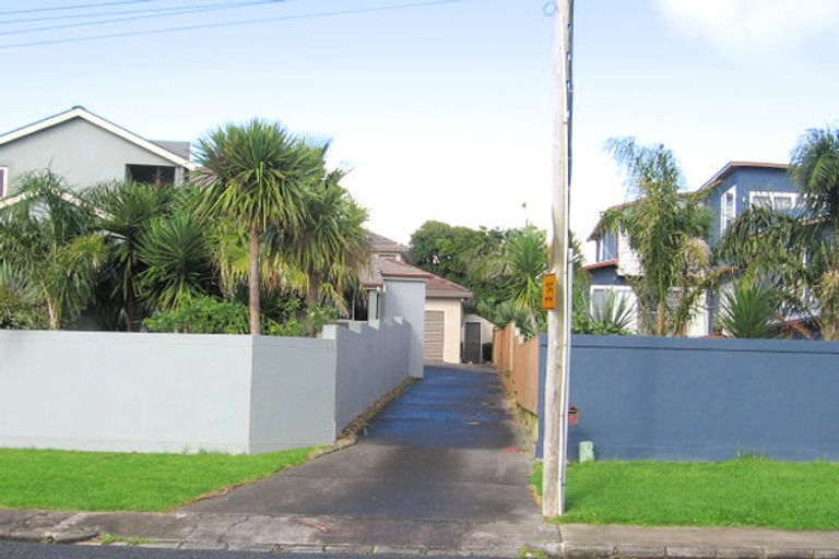 Photo of property in 2/12 Waller Avenue, Bucklands Beach, Auckland, 2012