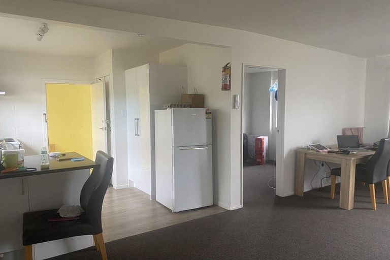 Photo of property in 1/158 Kings Crescent, Hutt Central, Lower Hutt, 5010