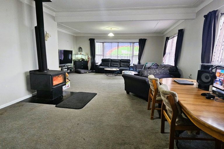 Photo of property in 4 Main Road, Clinton, 9534