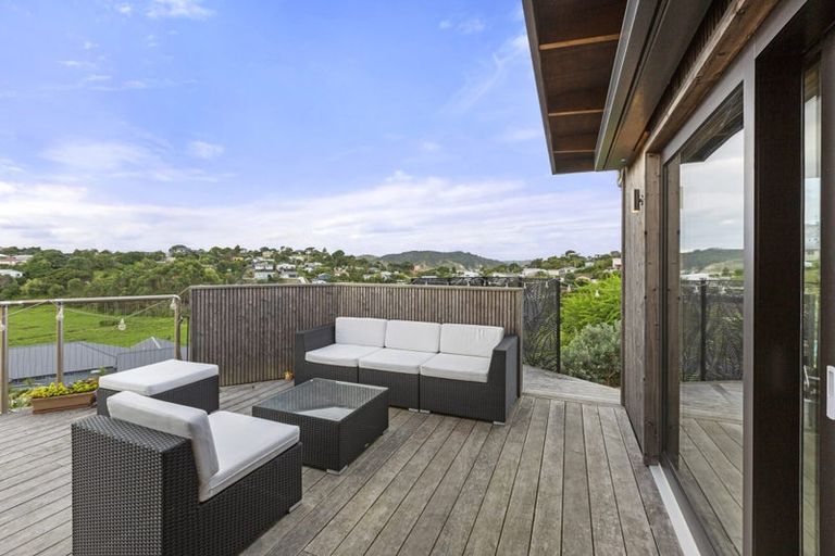 Photo of property in 21 Primrose Street, Raglan, 3225