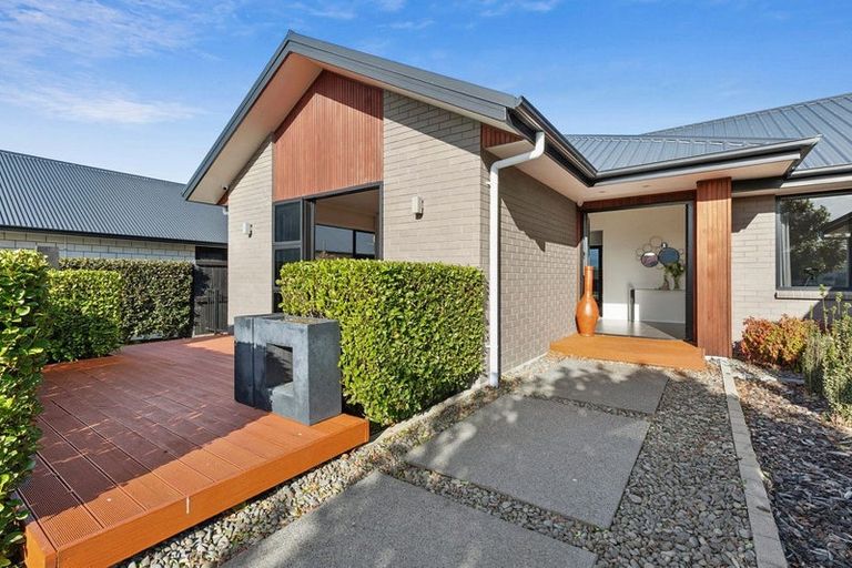 Photo of property in 54 Norfolk Drive, Cambridge, 3434