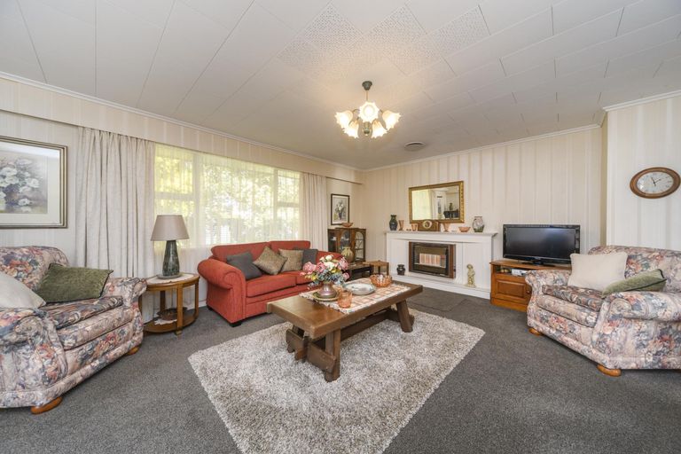 Photo of property in 15 Wallace Place, Hokowhitu, Palmerston North, 4410