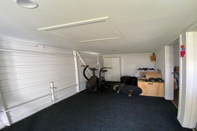Photo of property in 96 Burundi Avenue, Clendon Park, Auckland, 2103