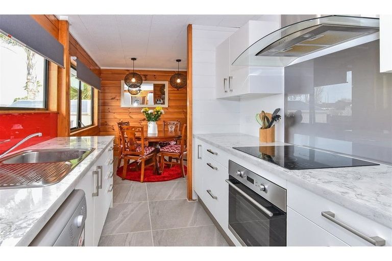 Photo of property in 58b Jellicoe Road, Manurewa, Auckland, 2102