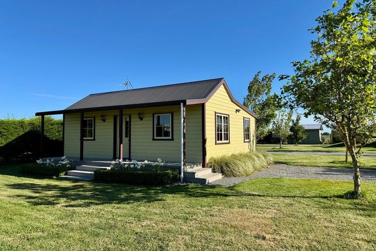 Photo of property in 19 Robertsons Road, Kirwee, Christchurch, 7671