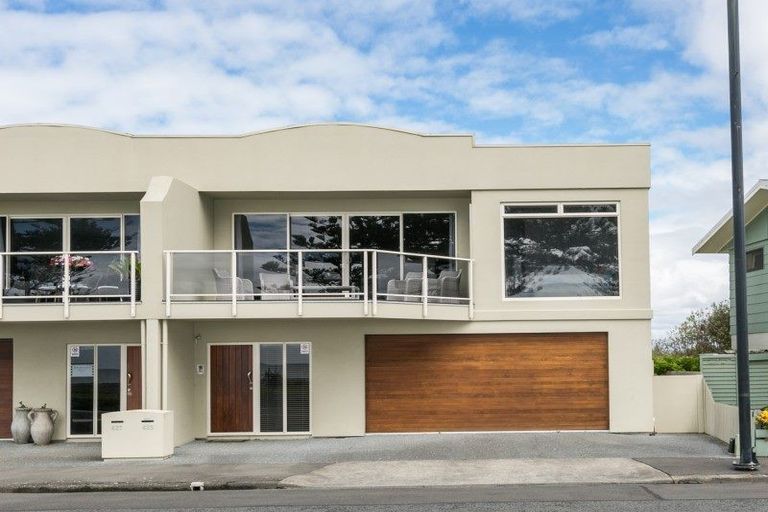Photo of property in 625 Marine Parade, Napier South, Napier, 4110