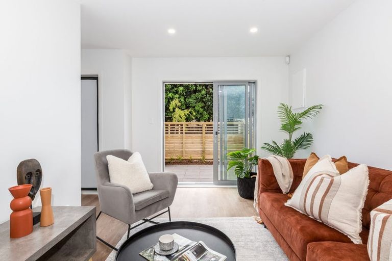 Photo of property in 1/12 Mana Avenue, Titahi Bay, Porirua, 5022