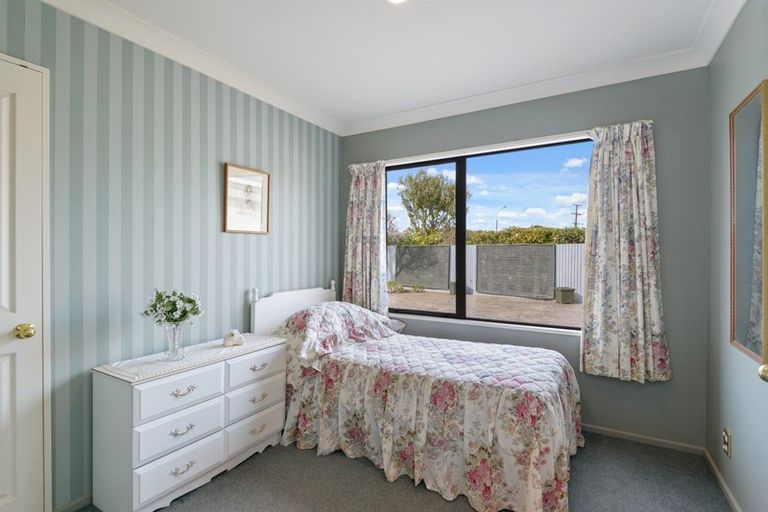 Photo of property in 3 Devon Crescent, Darfield, 7510