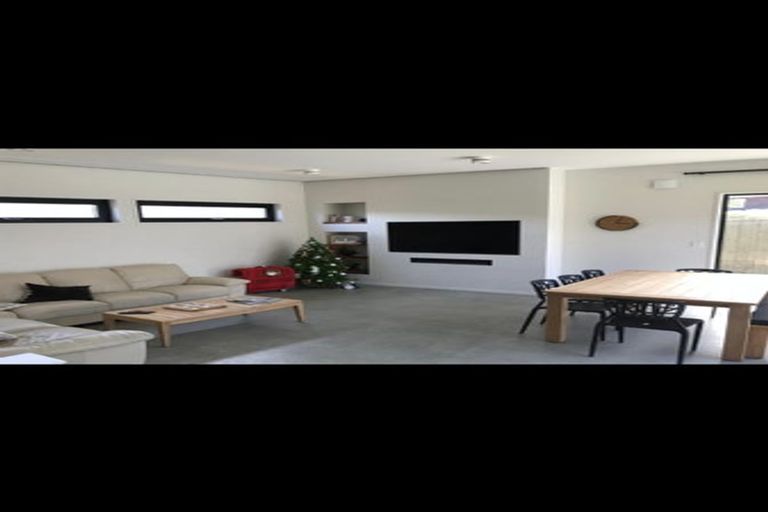 Photo of property in 3 Westbourne Road, Murrays Bay, Auckland, 0630