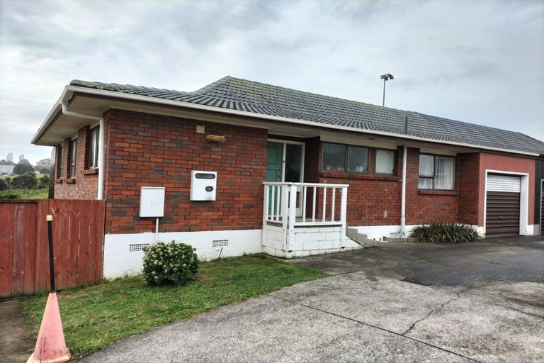 Photo of property in 1/47 Majesty Place, Half Moon Bay, Auckland, 2012