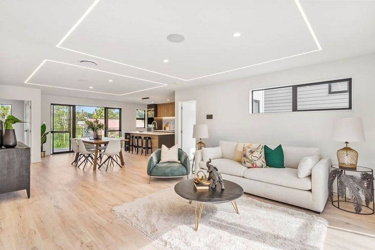 Photo of property in 116c Oaktree Avenue, Browns Bay, Auckland, 0630