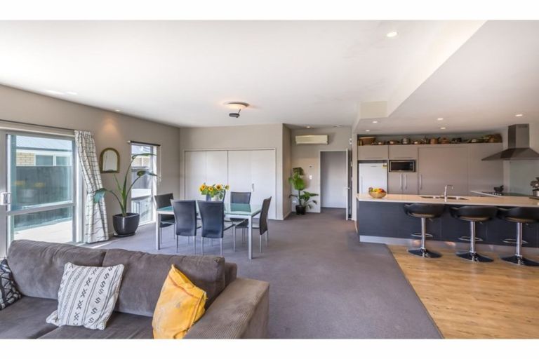 Photo of property in 8 Millesimes Way, Yaldhurst, Christchurch, 8042