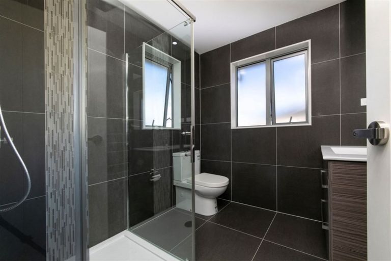 Photo of property in 21 Pohutukawa Parade, Riverhead, 0820