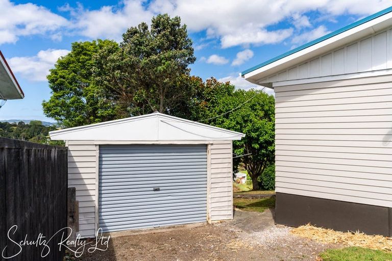 Photo of property in 15 Doctors Hill Road, Maungaturoto, 0520