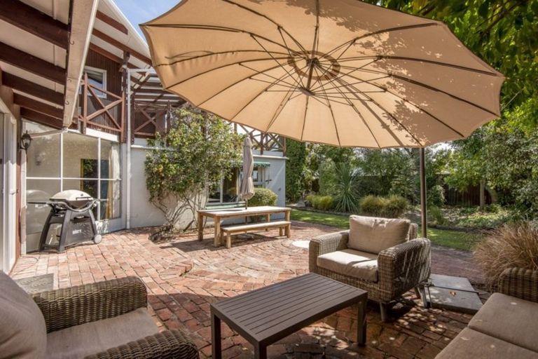 Photo of property in 11a Weston Road, St Albans, Christchurch, 8052